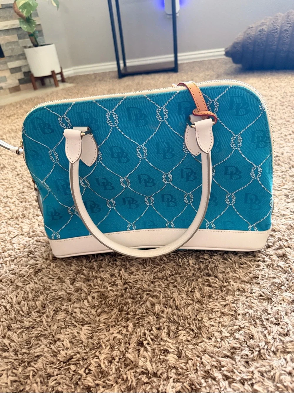Dooney & Bourke dooney bourke